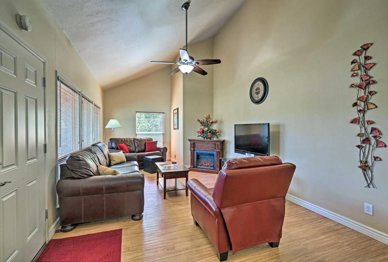 Flagstaff Townhome With Deck Easy Access Downtown! Exterior photo