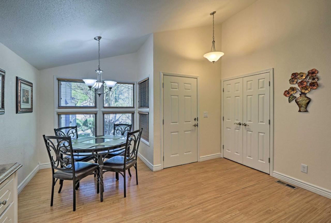 Flagstaff Townhome With Deck Easy Access Downtown! Exterior photo