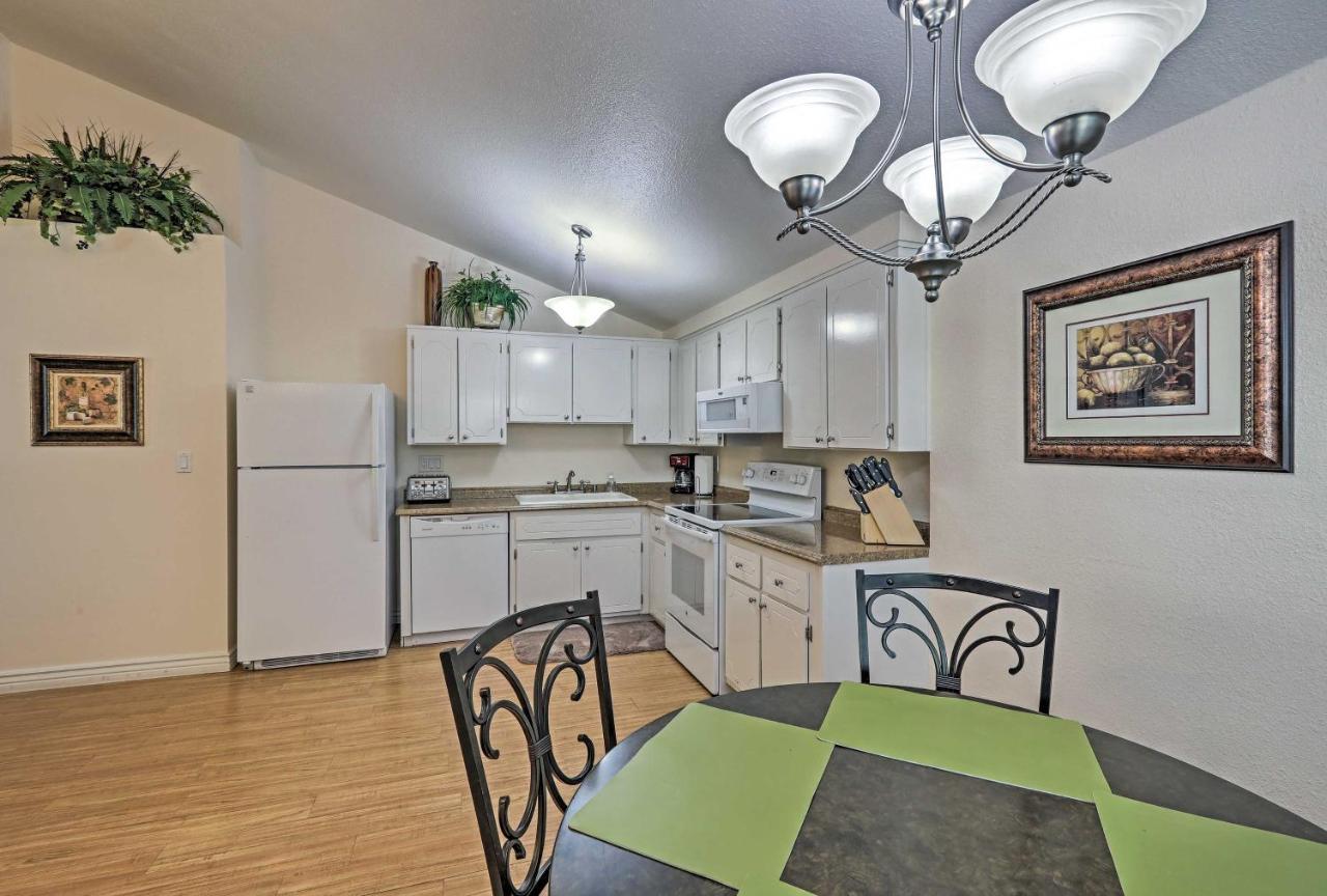 Flagstaff Townhome With Deck Easy Access Downtown! Exterior photo